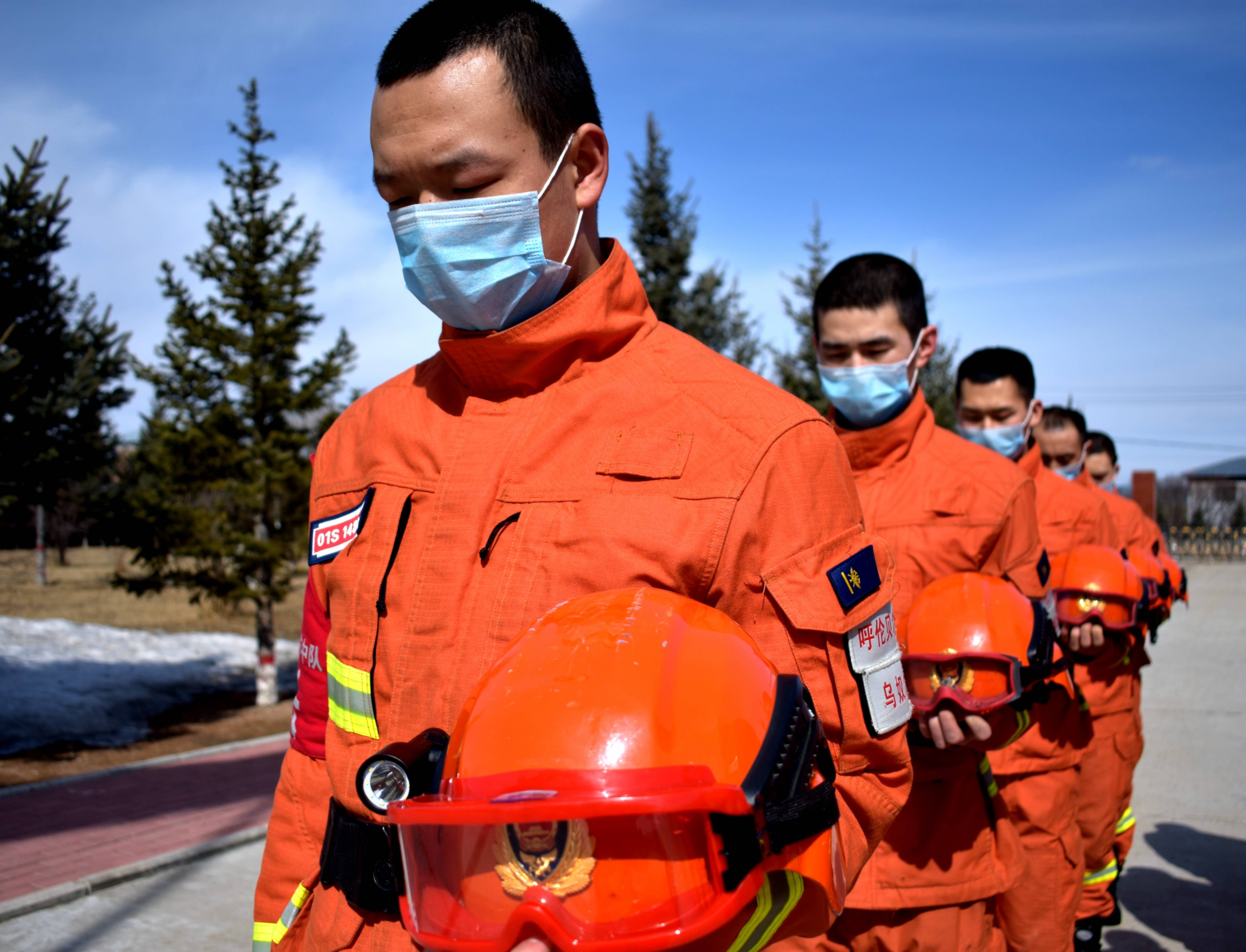 英雄已逝,精神永存,为表达对英雄的敬仰与追忆,呼伦贝尔市森林消防