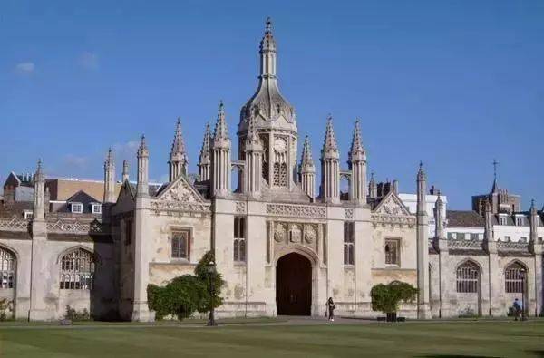 重庆acg优秀学员专访冷美人学霸带你解锁top3皇艺伦艺爱丁堡的录取