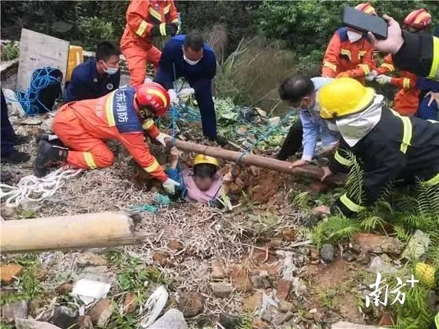 事发阳东塘坪！一名七旬老人不慎落井，千钧一发之际…… 井口 井底 群众