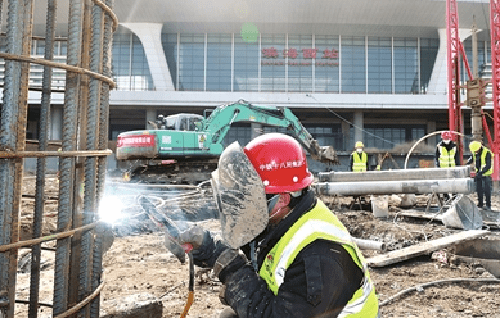 滨海西站加速建设_北广场_天津_施工人员