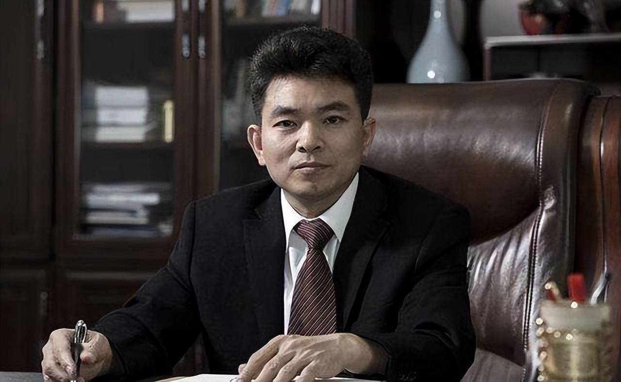 邵阳"锂电池大王":工厂员工辞职创业,如今身家525亿_邓伟明_湖南_上市