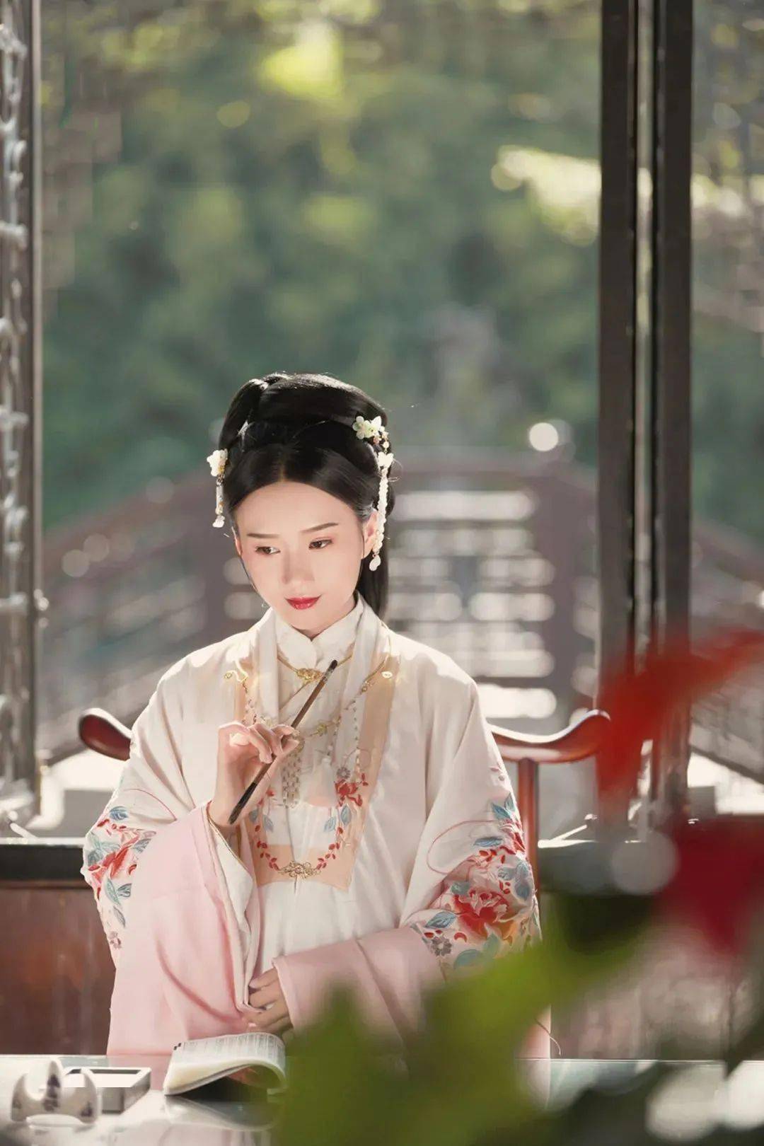 美人谱|清·徐震_郭关_古琴_绘画