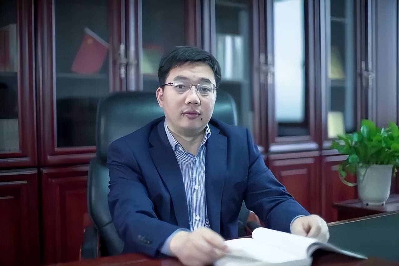 是安徽大学在长三角一体化发展战略中,继从复旦大学引进陈诗一教授