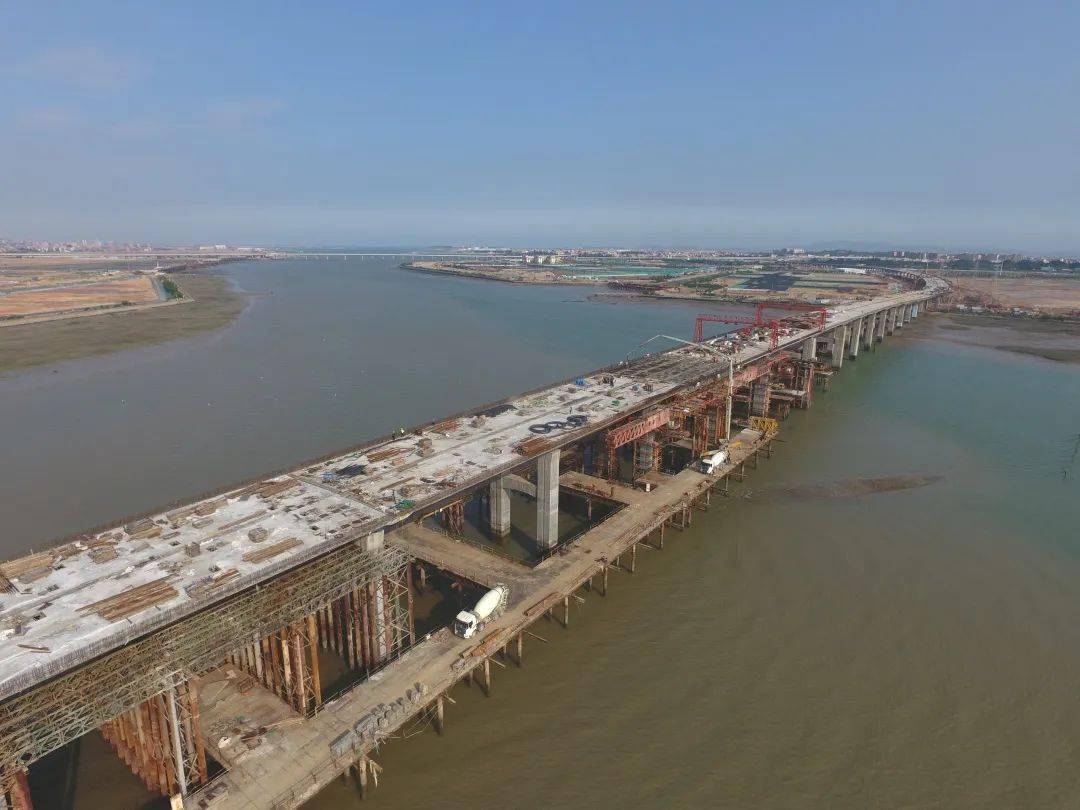 最新翔安溪东路工程b标段高架桥全线合龙贯通