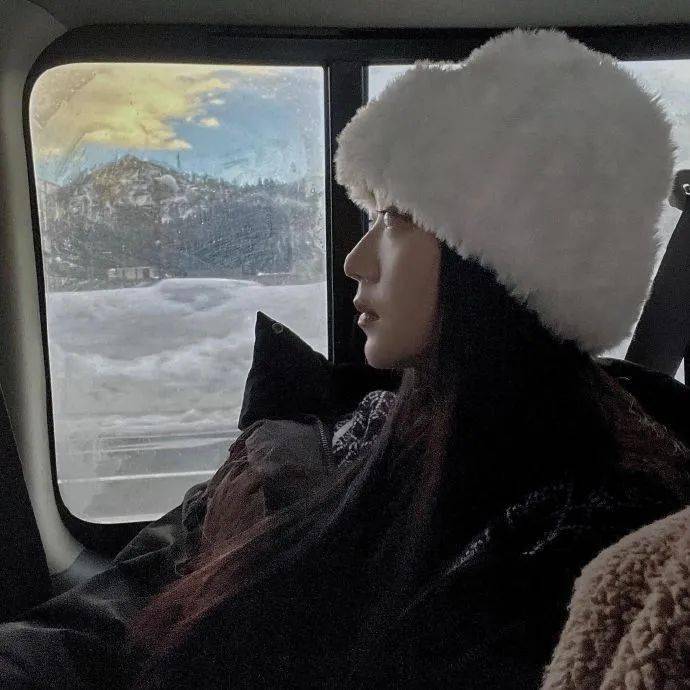 女生头像喜欢每一个善良的好天气