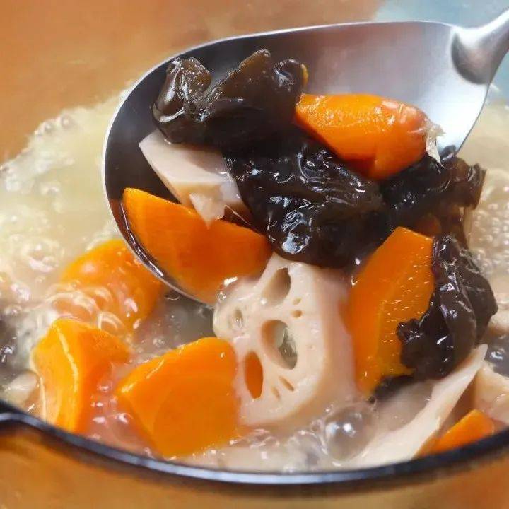 8道素食滋补素汤,营养好喝,常喝提高人体免疫力!_山药_小时_栗子