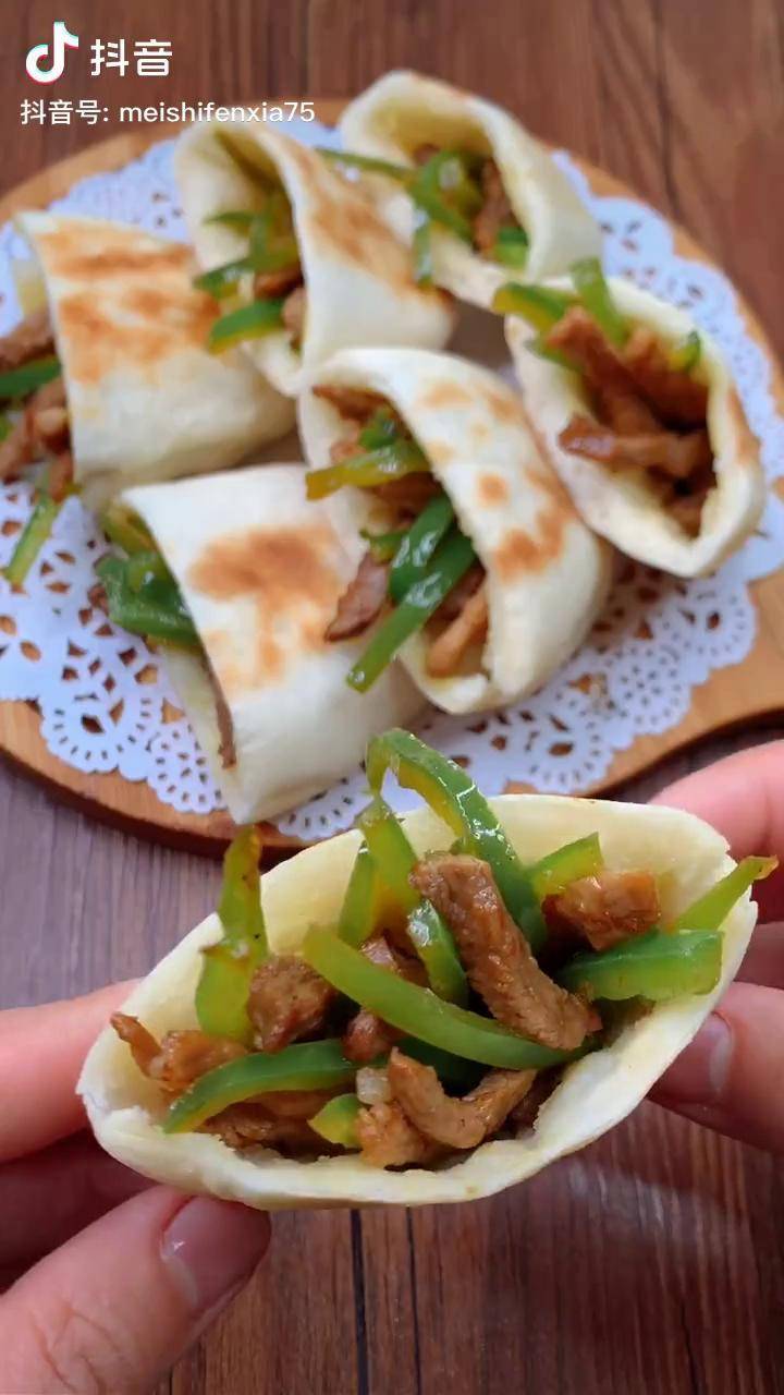 口袋饼这样做夹肉夹菜都好吃在家做美食自制美食