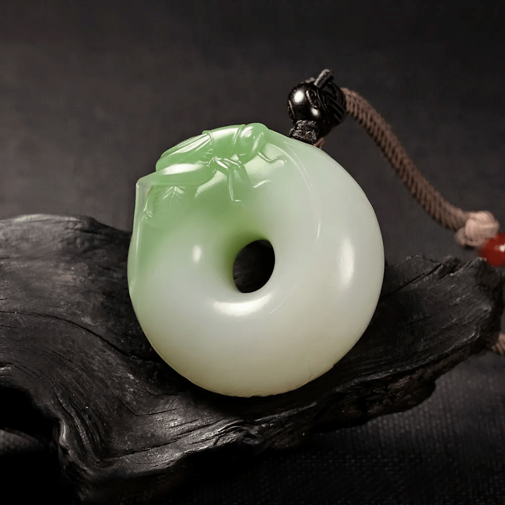 翠绿色_青玉_和田玉