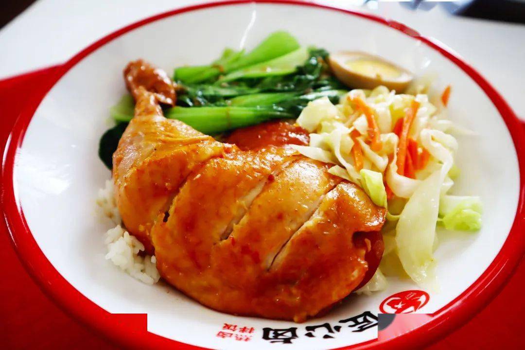 在铁板上共舞吾家吾锅定是不二之选匠心卤莲藕香干 鸡肉鸭腿……无论