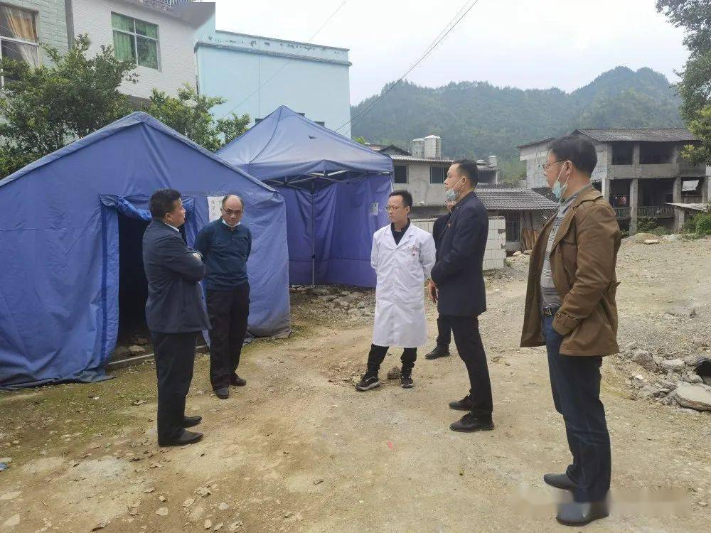 县卫健局局长张明仁率班子成员调研偏远乡镇卫生院工作