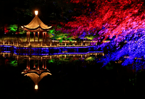 栖霞山_栖霞山景点介绍_栖霞山风景