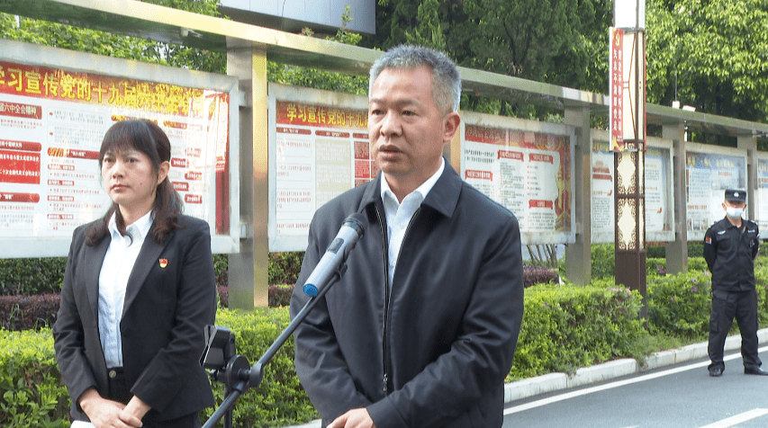 守边有我不辱使命不负重托今天砚山县50名强边固防攻坚队员奔赴一线