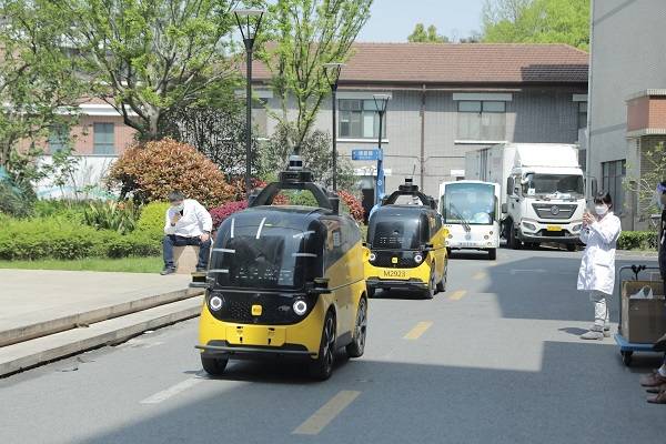美团自动配送车落地瑞金医院助力医护实现最后100米无接触配送