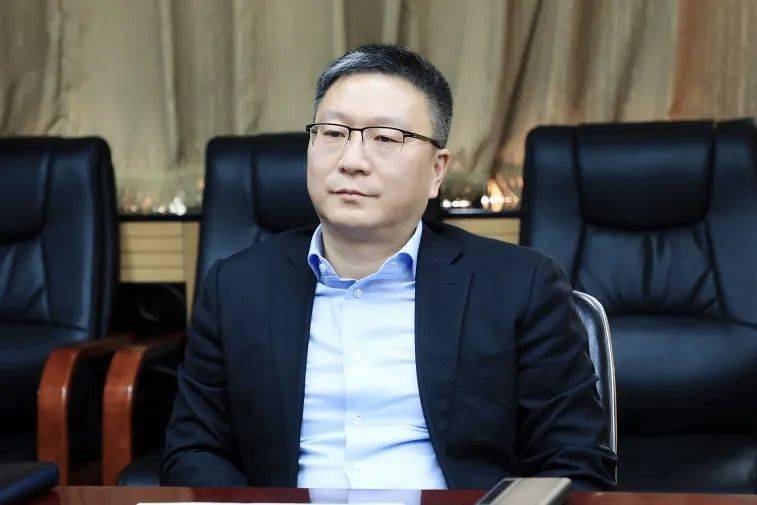 区委副书记区长刘学亮一行到观音寺街道调研指导新冠疫苗接种工作