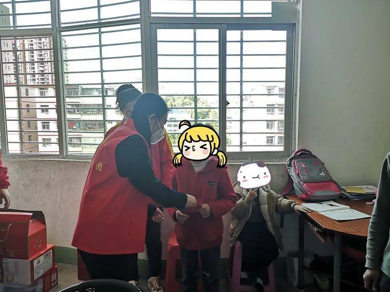 情系青少年 “疫”路暖相随