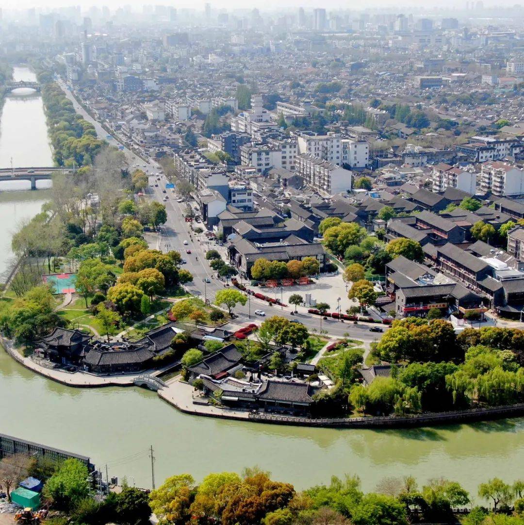 航拍扬州古运河:城水相依 春景迷人_yzs_lyj_刘巧_李亚晴