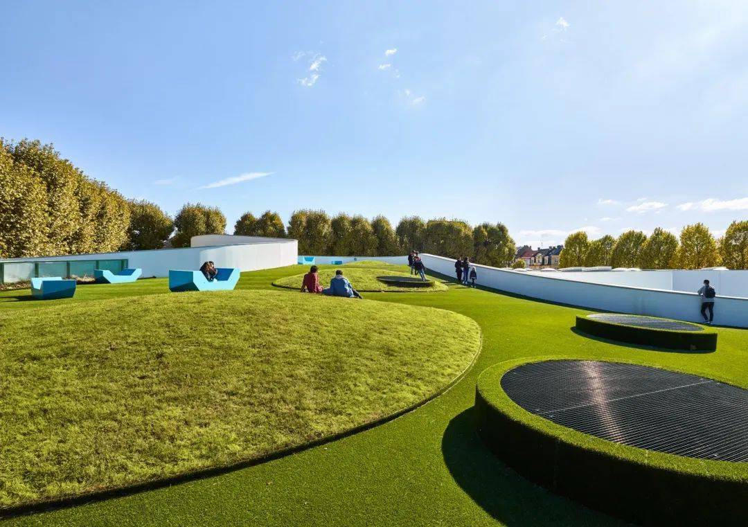 图书馆,但是很动感_空间_建筑体_格罗宁根