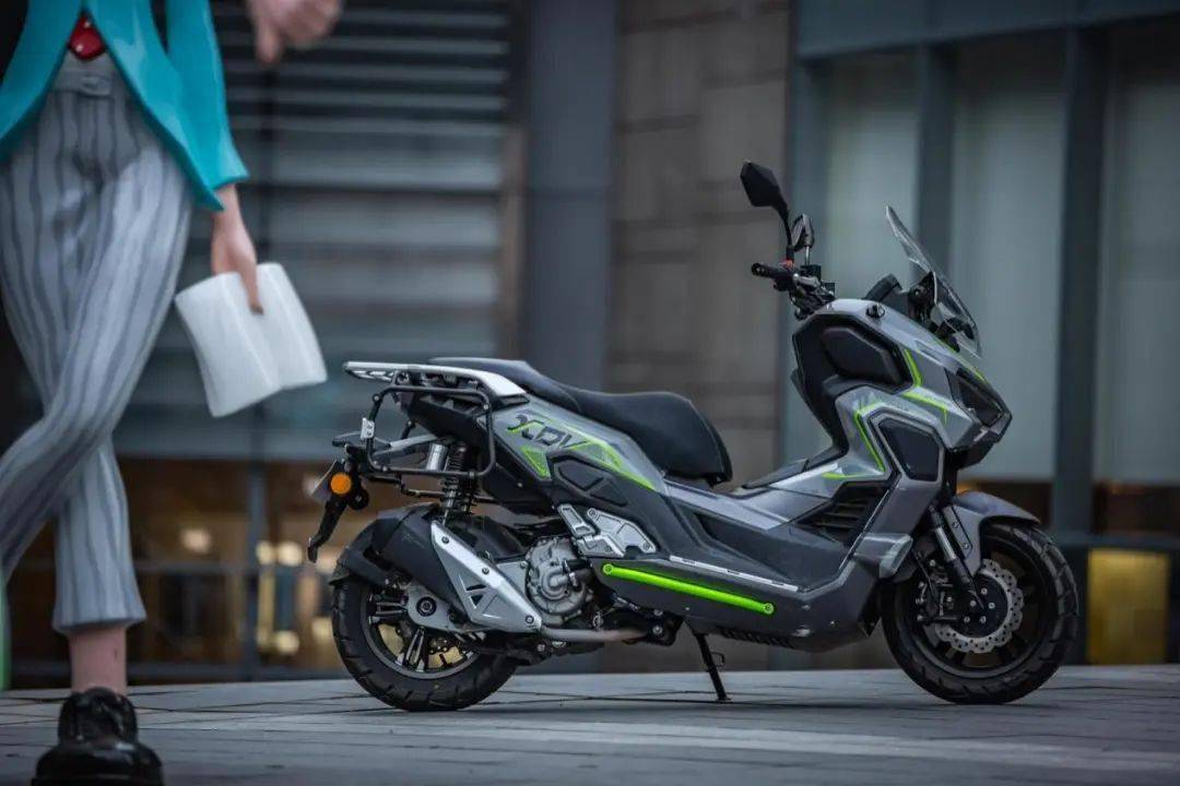 龙嘉xvd250si动态测评都市越野小精灵