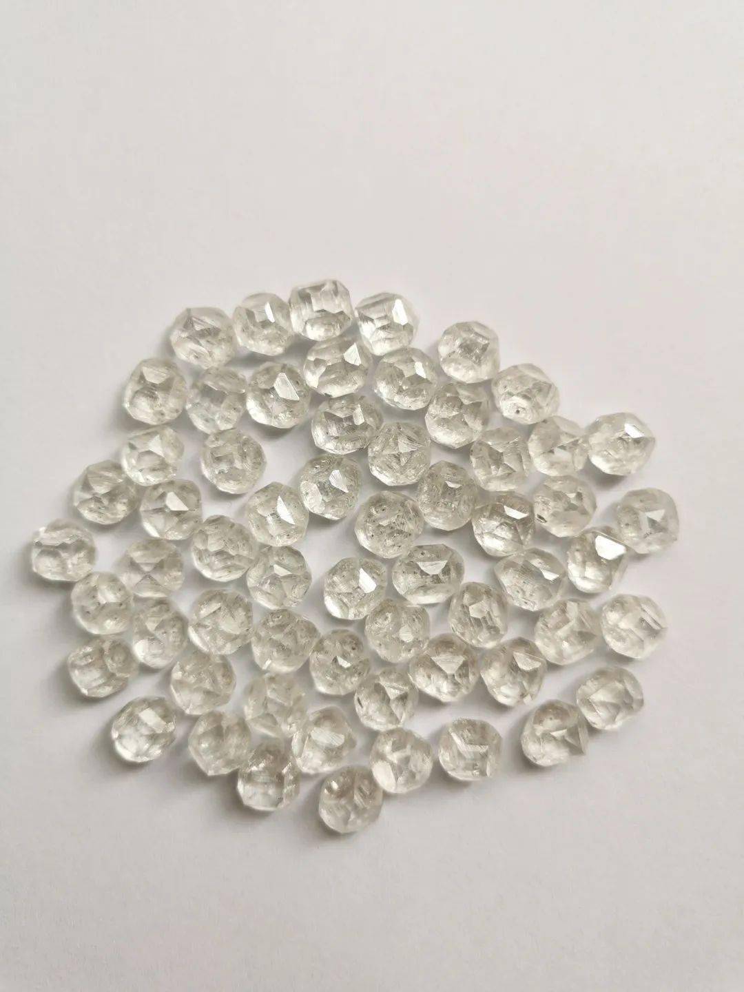 培育毛坯钻石交易公告20221号