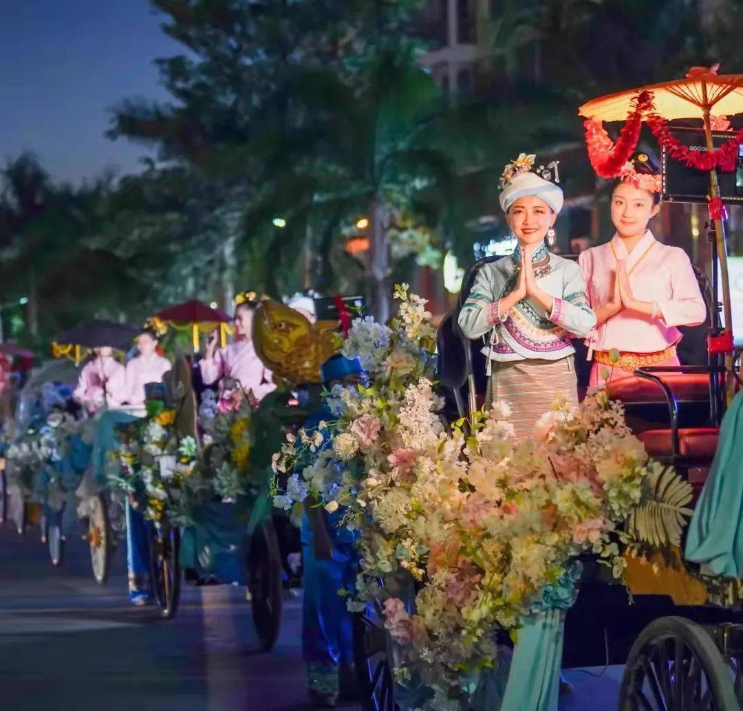 装扮少女花车巡游图片