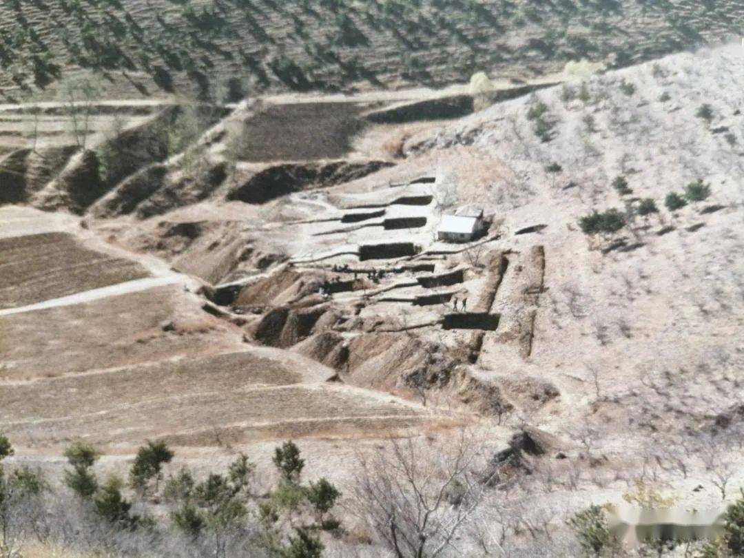 阜新关山奢华萧氏墓指向那位祸乱朝政萧太后_萧绰_辽兴宗_萧耨斤