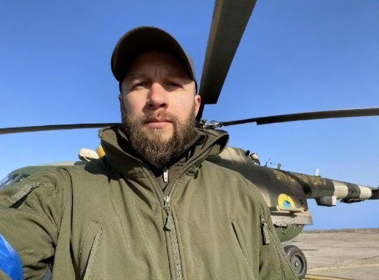 直升机接连送死又派出货船冲圈马里乌波尔到底有啥