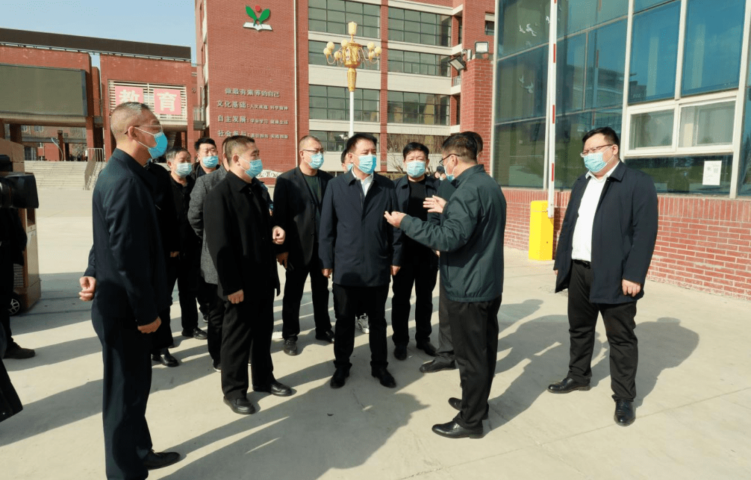 4月3日-10日,元宝山区委书记曹智勇对全区经济运行,项目建设等工作