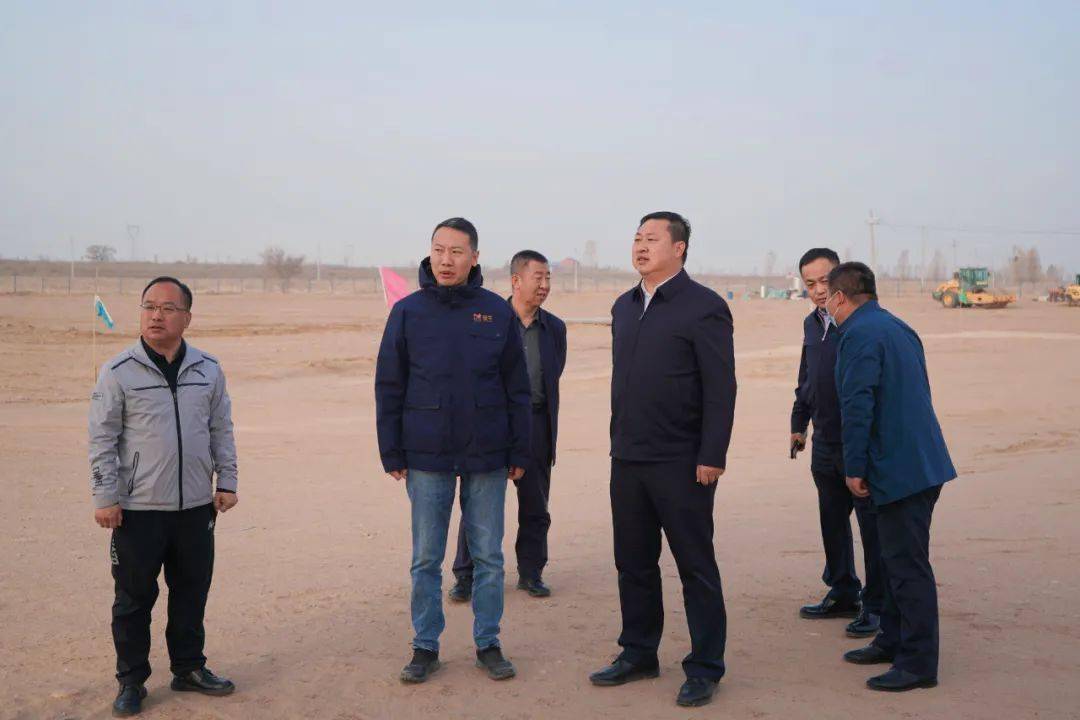 调研中,李六小要求要坚定不移走好以生态优先,绿色