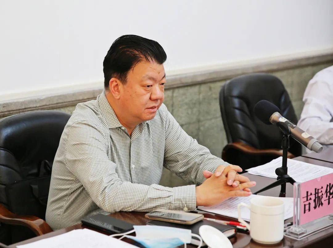 吉振华带队调研并召开座谈会对推进职工服务阵地社会化市场化运作提出