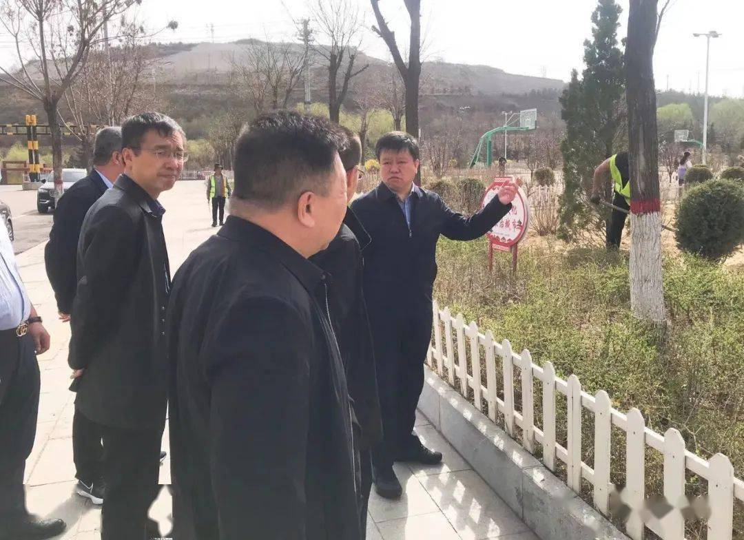 宁武县副县长王强督导检查市容市貌提升环境卫生整治工作