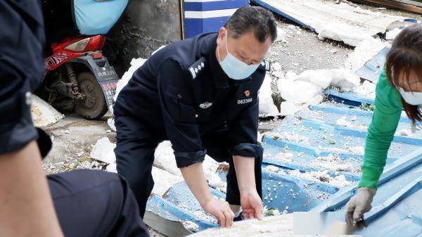 13级狂风伴随雷雨冰雹！四川安岳：千余警力出动救援 300余名群众成功脱困