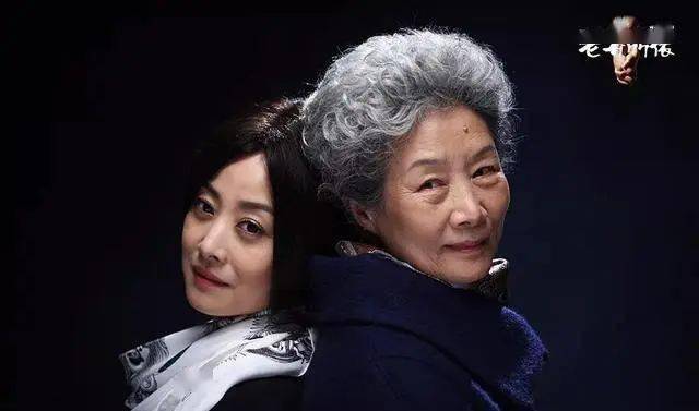 47岁出道,74岁获国际影后,国家一级演员的她被柯蓝何琳称为亲妈_吕中