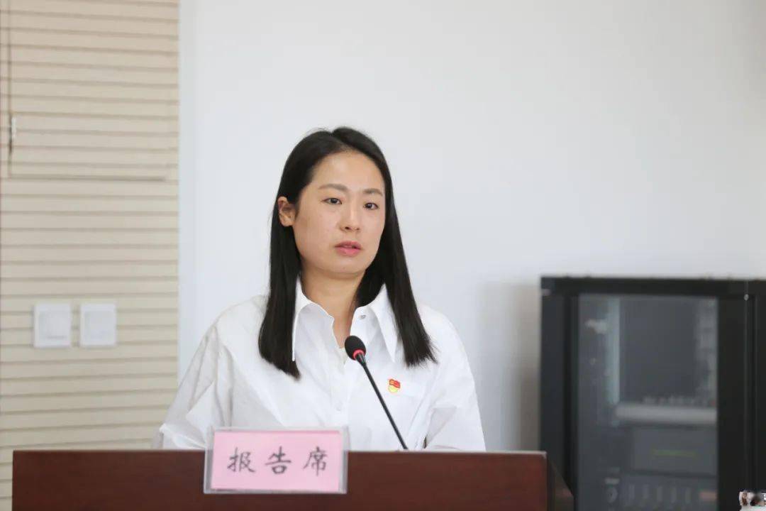 处高伟明发言省志工作处熊倩发言省情信息工作处徐高芳发言会议强调