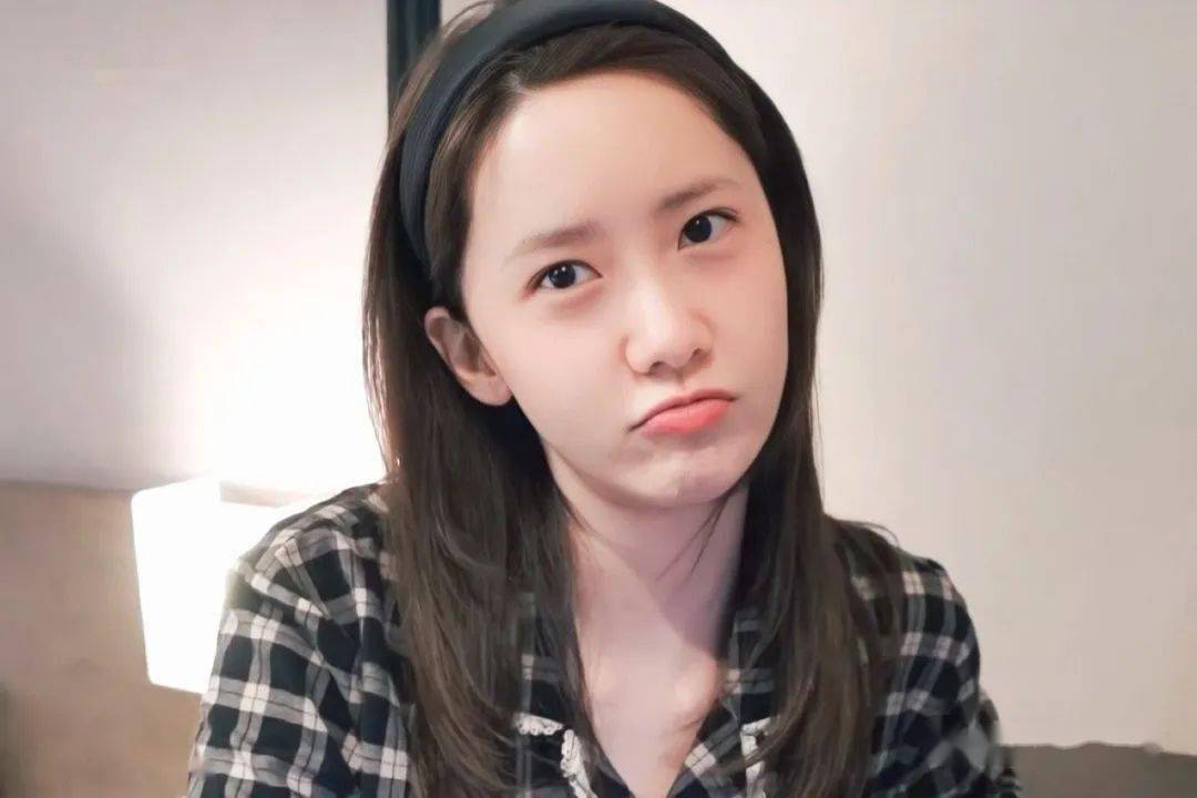 最近和高中生时期一模一样的这位女团爱豆素颜