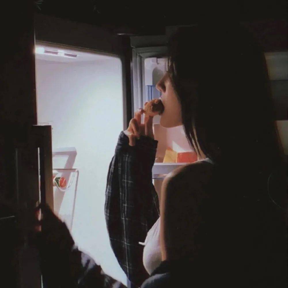 emo丧系女生头像_微信_网络综合_壁纸