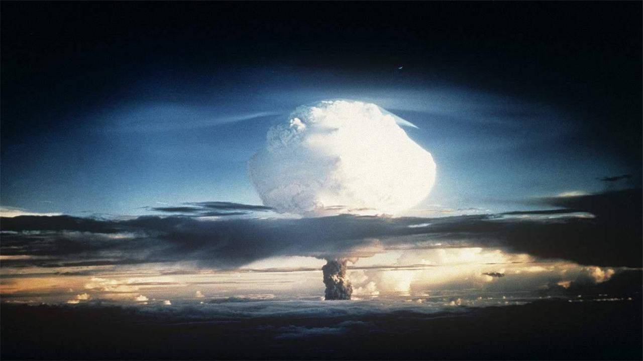 原子弹爆炸现场图片图片