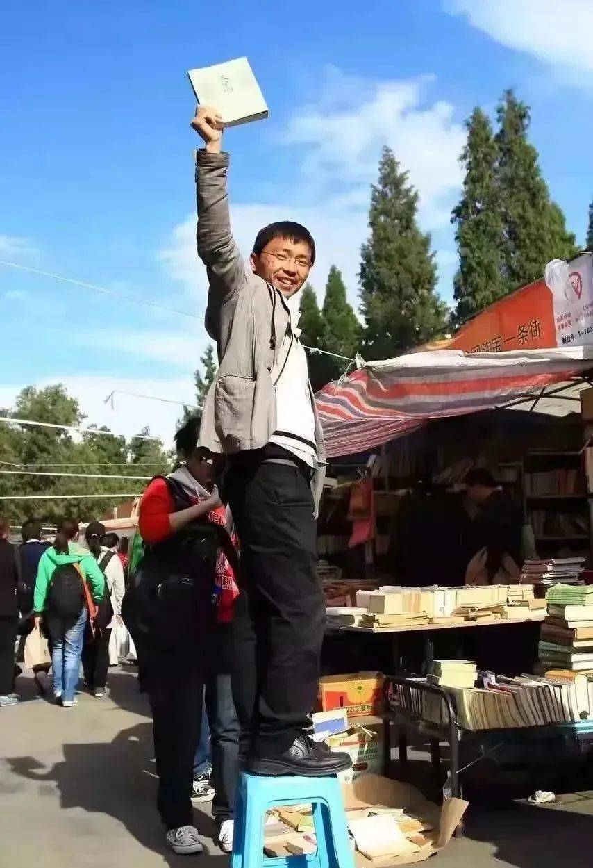 北京流氓書生走了留下了一百多隻流浪貓