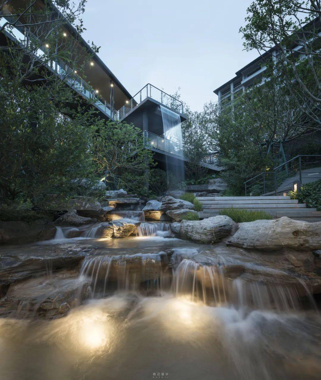 玩转景观高差台阶遇上叠水叠瀑玩出新层次