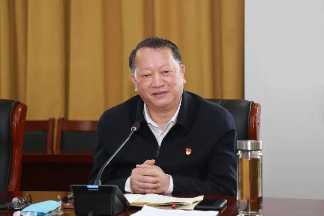 高玲慧陈利众参加市政协机关一支部组织生活会