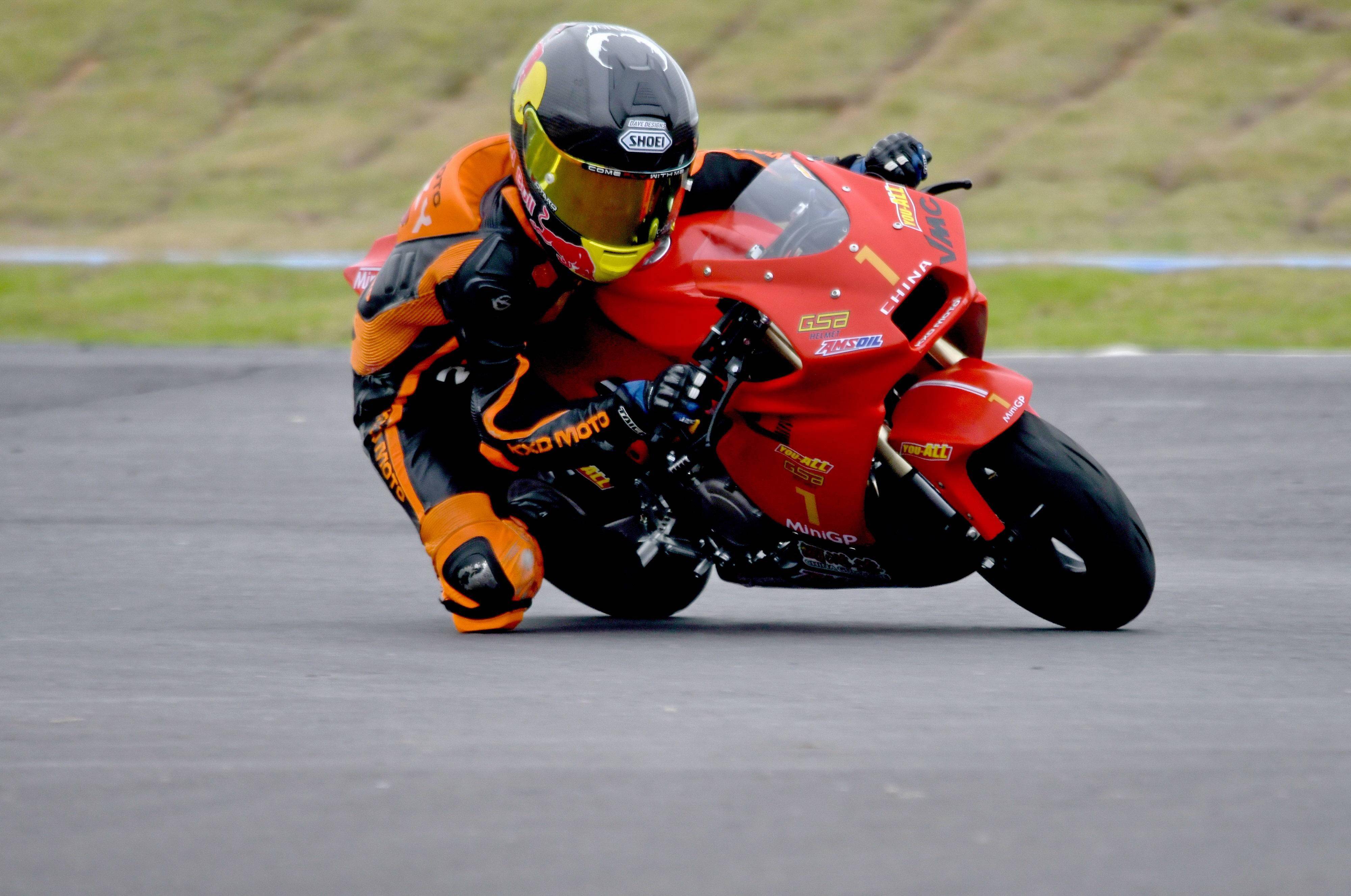 kxdminigp超级联赛广东清远站小车手剪影