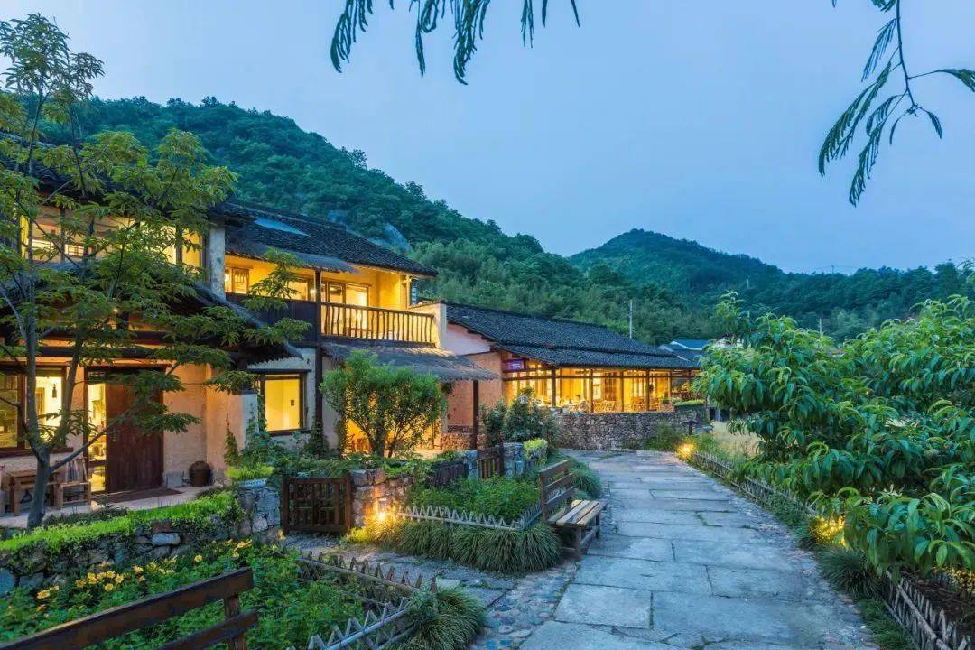 杭州15h车程藏在桐庐一座陶渊明笔下桃花源精品民宿丨厚院村舍