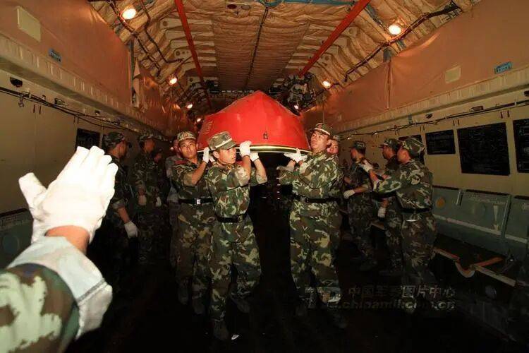 一周军评:大国空运新时代_我军_装备_运输