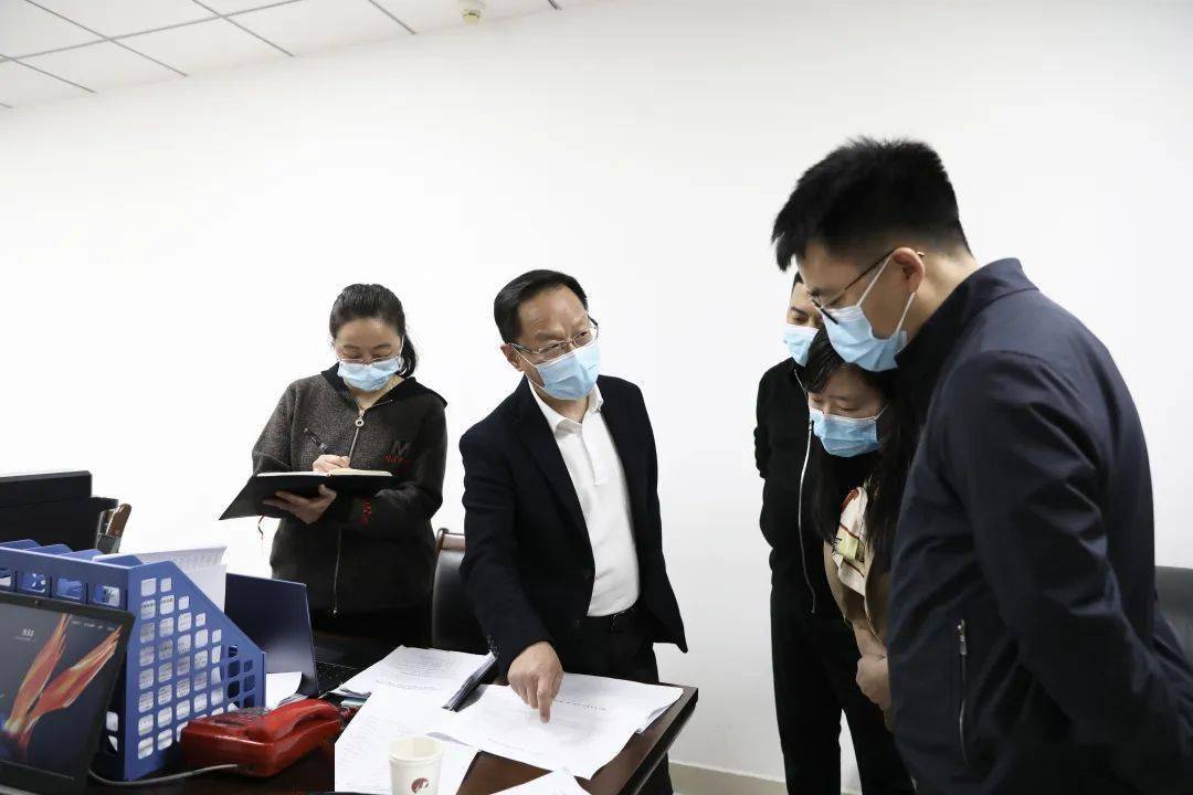 元承军暗访督导江油市应对新型冠状病毒感染肺炎疫情应急指挥部