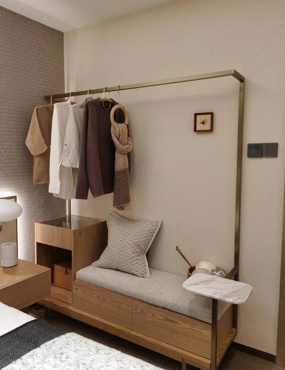 有远见的人都会在床边设一个挂衣区真等用起来就知道有多好了