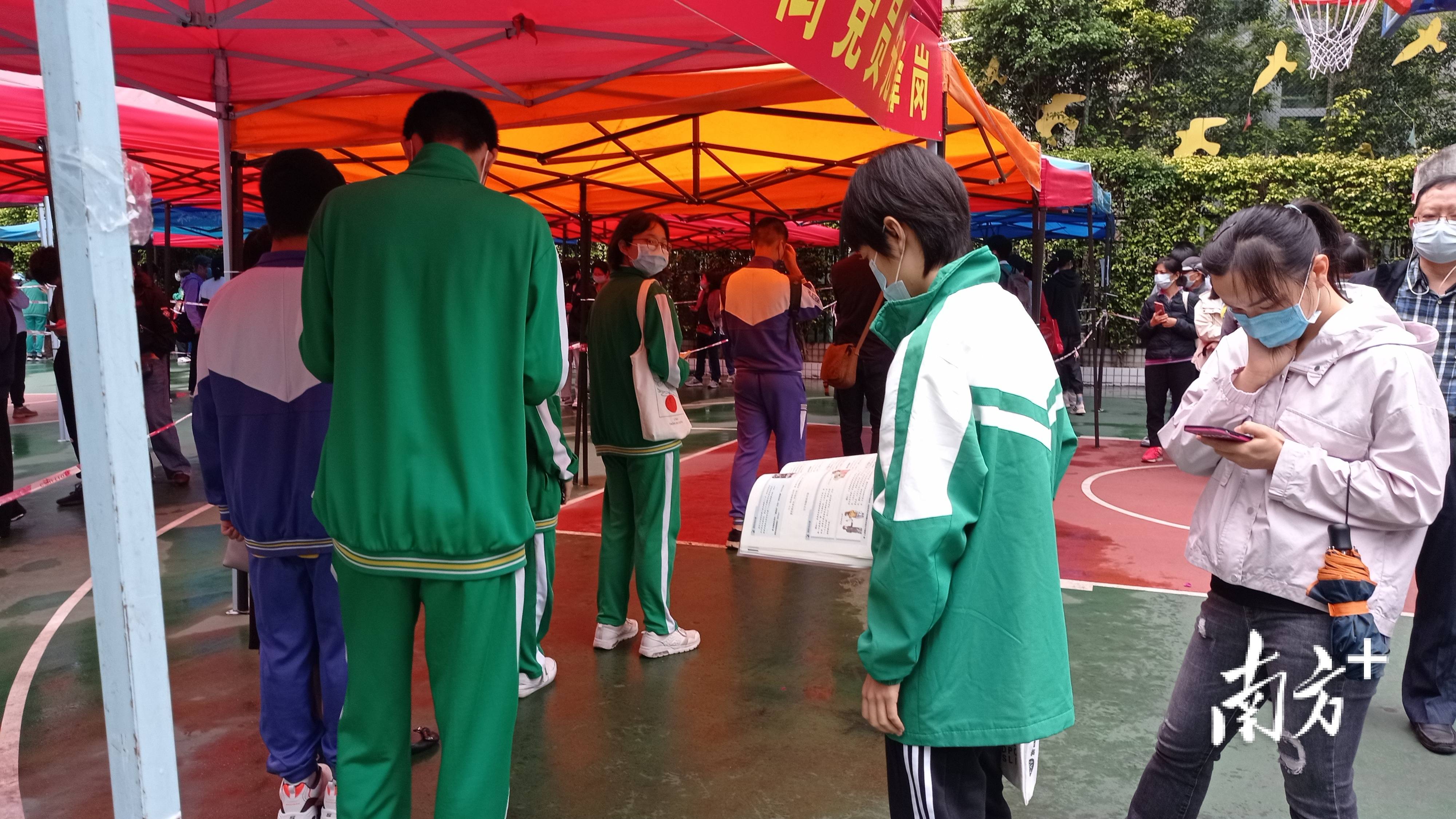 滚动|中学周三复课,广州越秀海珠为学生开放核酸检测绿色通道,地址看