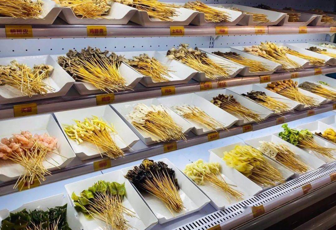 鸡皮软糯香滑吃一口就让你念念不忘~帅麻婆钵钵鸡食材保证新鲜菜品