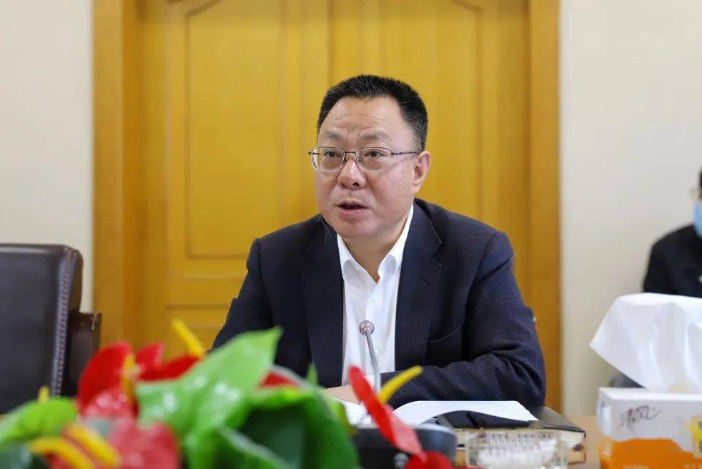 会上,县长高双成汇报了连江助力福州培育建设国际消费中心城市的基础