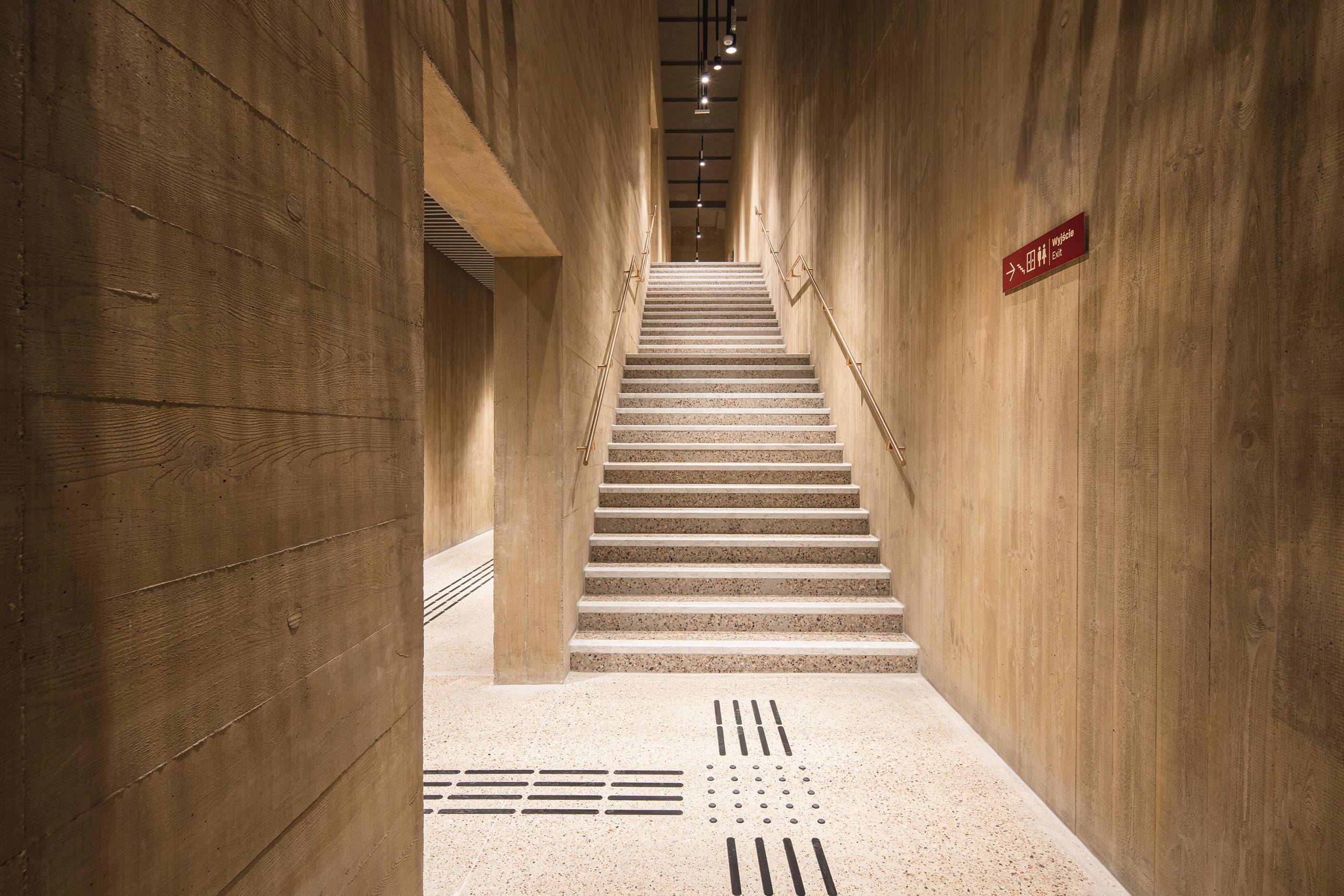 带有创意又失是功能 指示牌/导视系统设计_标识_设计规划_符号