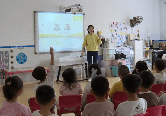 莫旗民族幼儿园开展谷雨主题教育活动