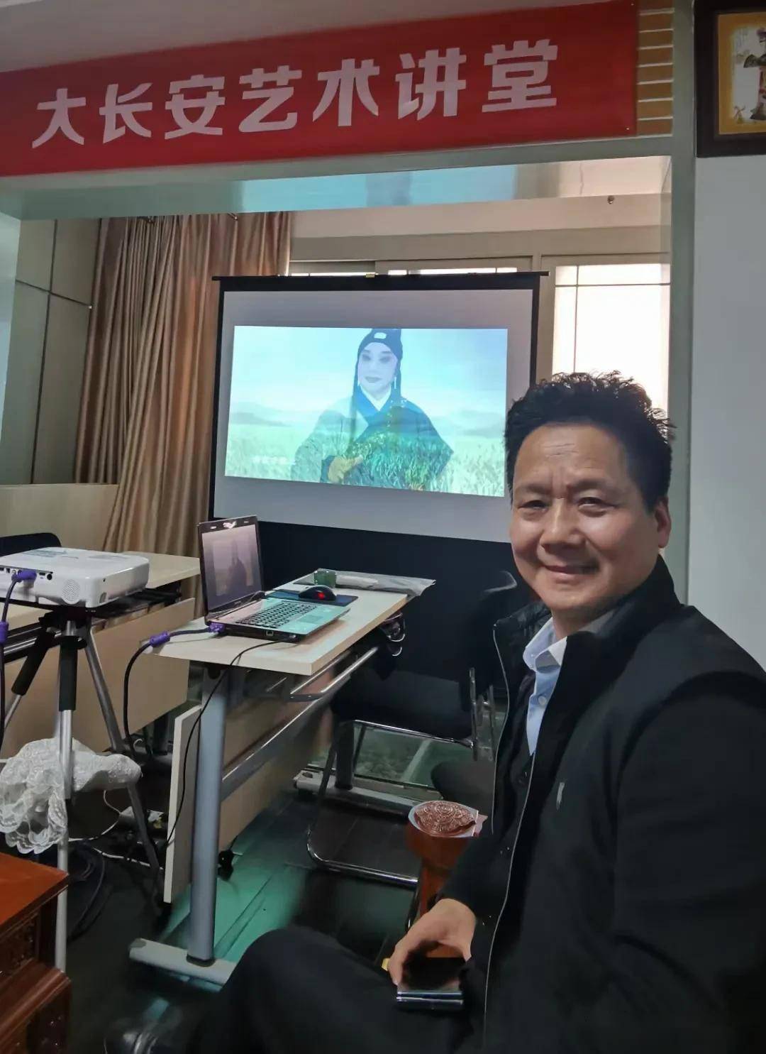 观陕西人民诗人词作家党永庵与秦腔艺术家李小锋合影联 文/李景宁_安